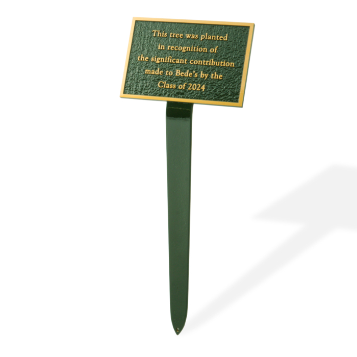 Commemorative Tree Plaque in Green with Memorial Inscription made from Cast Bronze.